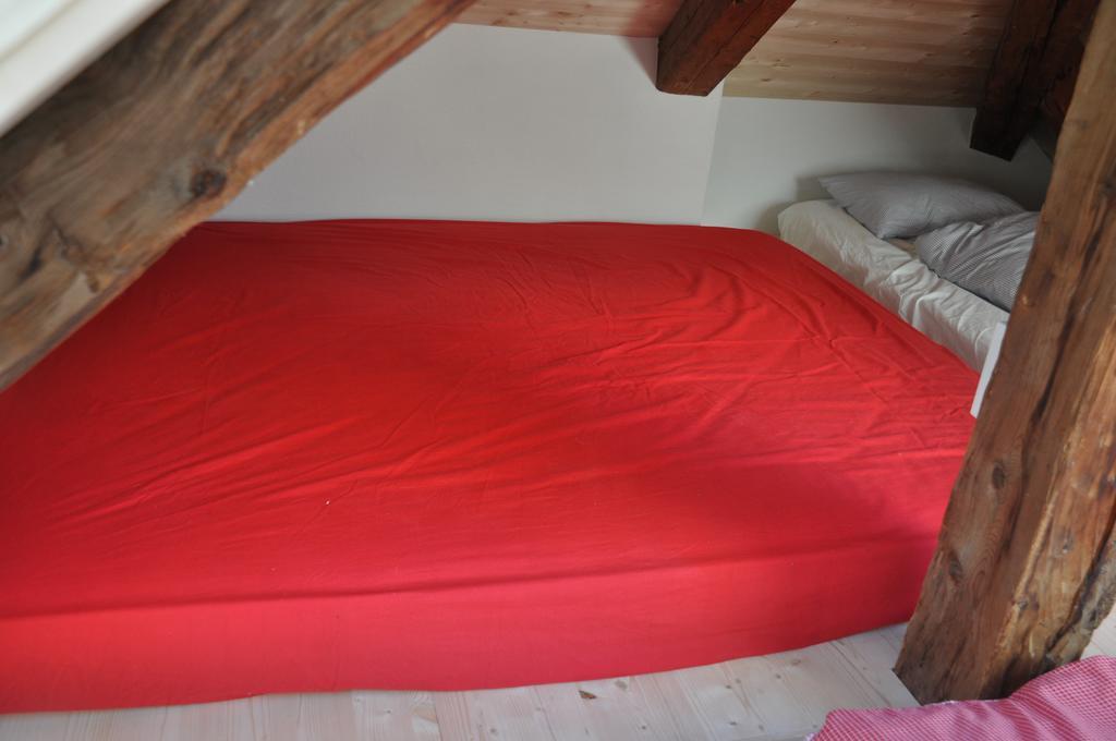 Attika Wohnung 7546 Ardez Δωμάτιο φωτογραφία